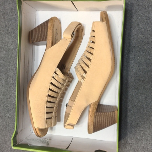 Trotters Minnie Slingback Sandal, Women's Size 8 M, Nude NWT - Picture 6 of 7